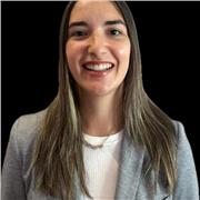 Profesora de inglés, lengua, y diversas materias en ámbitos de infantil, primaria y secundaria